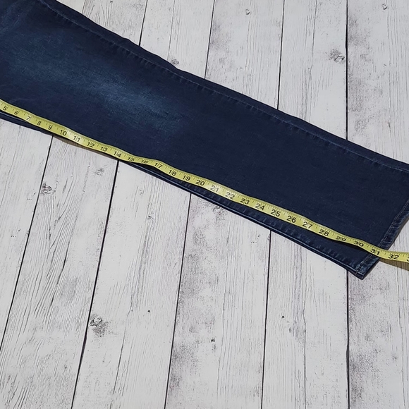 Lucky Brand womens dark wash jeans size 12/31 Regular - Picture 6 of 9